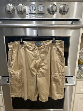 Men's Khaki Cargo Shorts - Unbranded Utility Style